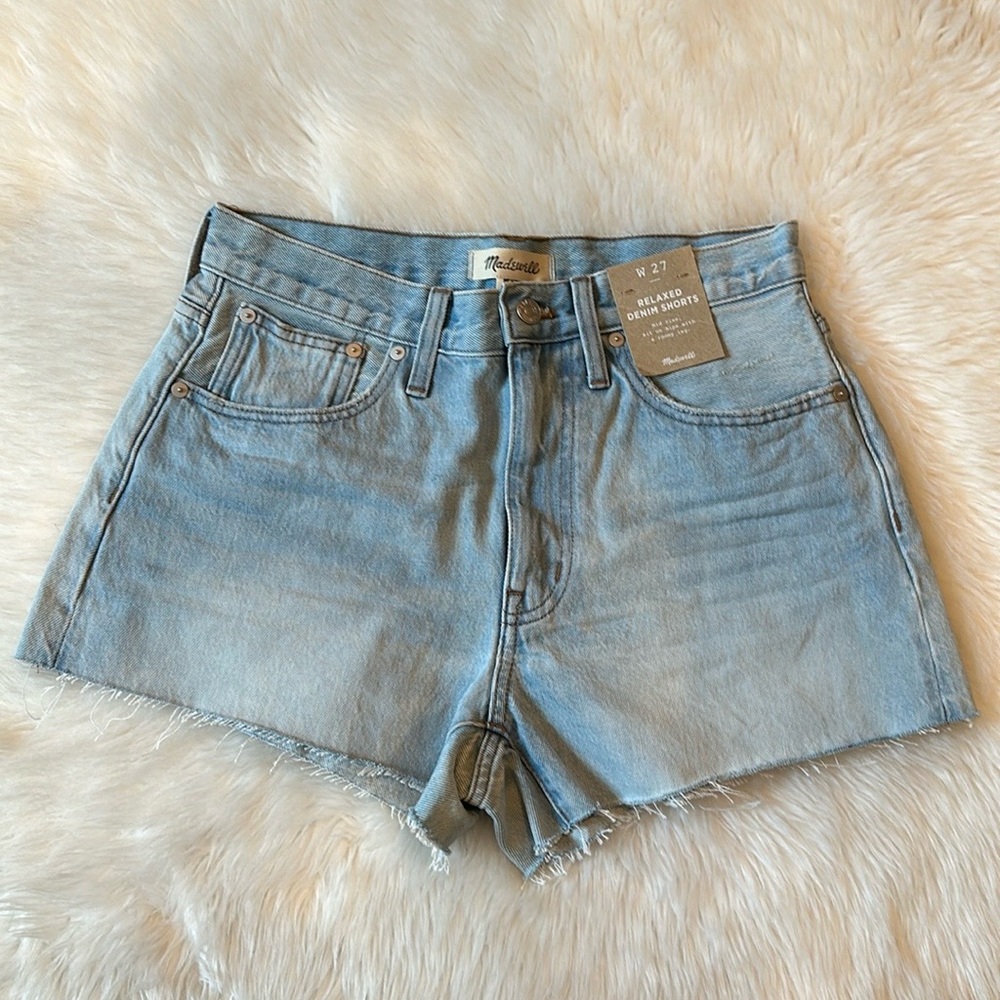NWT size 27 Madewell Relaxed Denim Shorts!